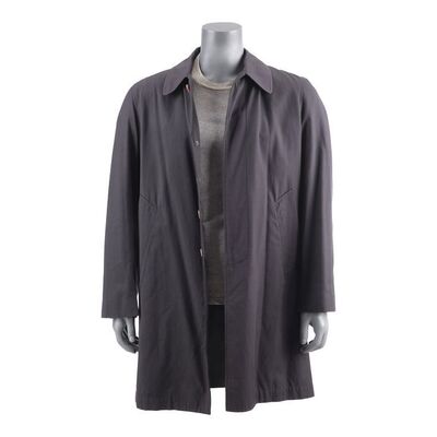 118. The Narrator's (Edward Norton) Trench Coat and Distressed Shirt ### FIGHT CLUB (1999)