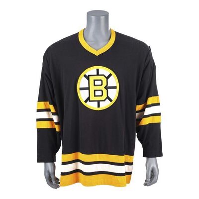 153. Happy Gilmore's (Adam Sandler) Screen-Matched Boston Bruins Jersey ### HAPPY GILMORE (1996)