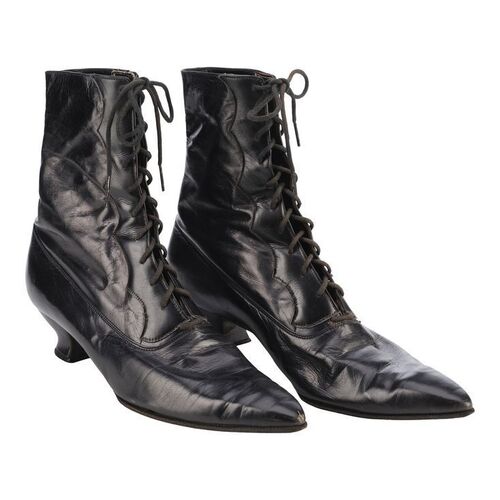 244. Eliza Doolittle's (Audrey Hepburn) Boots ### MY FAIR LADY (1964)