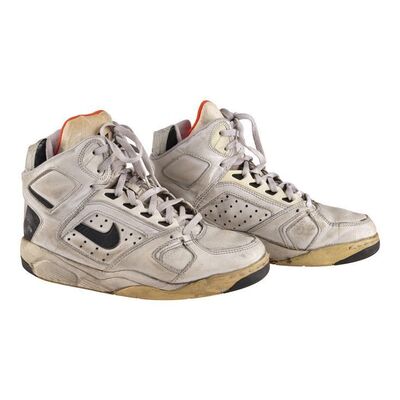 468. Sidney "Syd" Deane's (Wesley Snipes) Pair of Sneakers ### WHITE MEN CAN'T JUMP (1992)