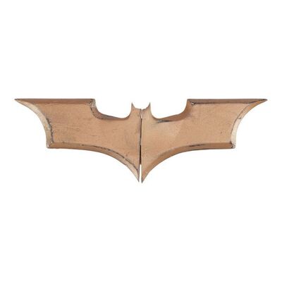 582. Folding Batarang ### BATMAN BEGINS (2005)