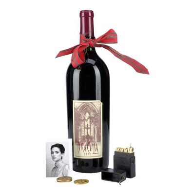 660. Professor Abraham Van Helsing's (Anthony Hopkins) Tool Kit, Bottled Wine Crew Gift, Photos and Coins ### BRAM STOKER'S DRACULA (1992)
