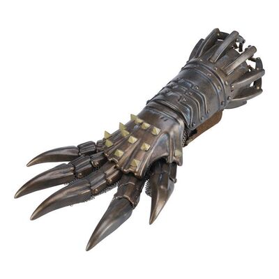 679. Gwendolyn Post's (Serena Scott Thomas) Glove of Myhnegon ### BUFFY THE VAMPIRE SLAYER (1997-2003)