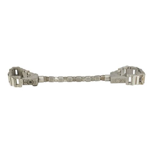 692. Riddick's (Vin Diesel) Metal Handcuffs ### THE CHRONICLES OF RIDDICK (2004)
