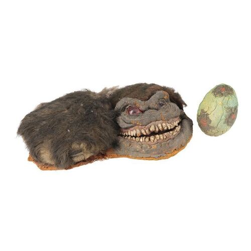 725. Critter Foam Head and Egg ### CRITTERS 4 (1992)