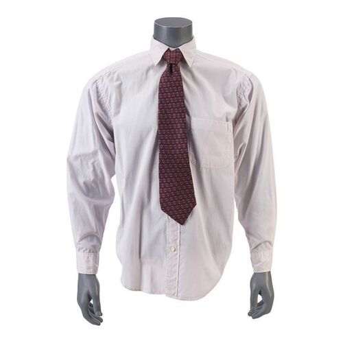819. The Narrator's (Edward Norton) Tie and Distressed Dress Shirt ### FIGHT CLUB (1999)