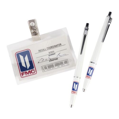 820. The Narrator's (Edward Norton) FMC Badge and Pens ### FIGHT CLUB (1999)