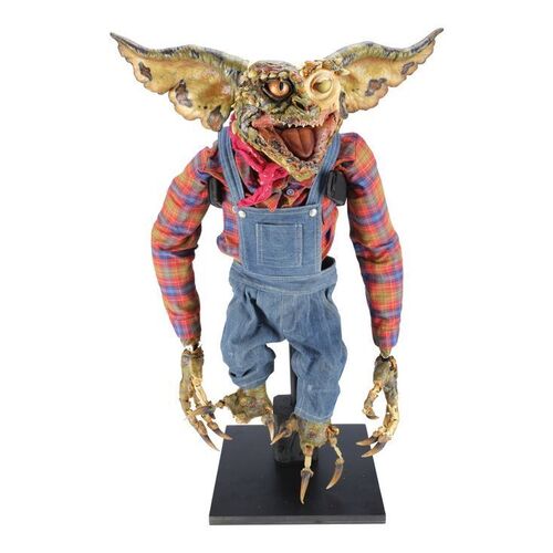 925. Farmer Gremlin ### GREMLINS 2: THE NEW BATCH (1990)