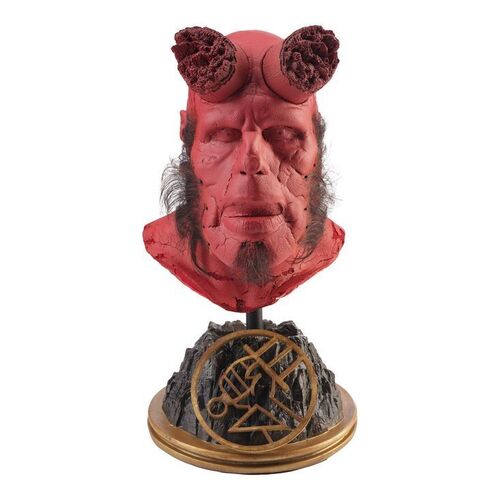 951. Hellboy's (Ron Perlman) Broken Horn Makeup Appliance Display ### HELLBOY (2004)