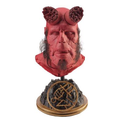 951. Hellboy's (Ron Perlman) Broken Horn Makeup Appliance Display ### HELLBOY (2004)