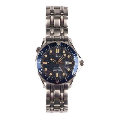 1025. OMEGA Seamaster Watch of Same Model Worn by James Bond (Pierce Brosnan) ### JAMES BOND: GOLDENEYE (1995)