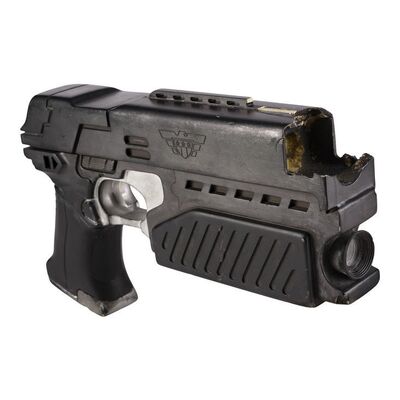 1037. Lawgiver Mark II Pistol ### JUDGE DREDD (1995)