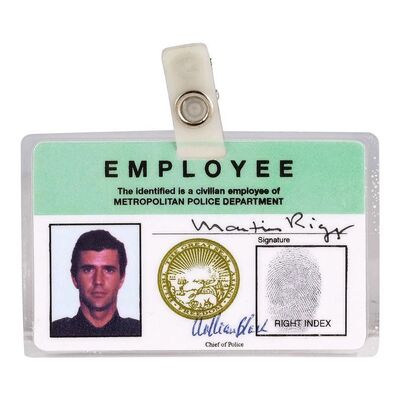 1085. Production-Made Martin Riggs (Mel Gibson) Metropolitan Police ID ### LETHAL WEAPON (1987)