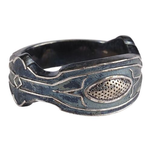 1134. Limited-Edition Marvel Masterworks Collection T'Chaka's (John Kani) Black Panther Royal Ring Replica ### CAPTAIN AMERICA: CIVIL WAR (2016)/BLACK PANTHER (2018)