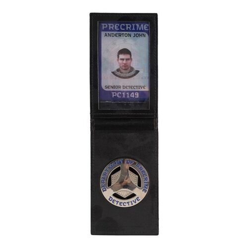 1175. John Anderton's (Tom Cruise) Prototype Precrime ID and Badge Billfold ### MINORITY REPORT (2002)