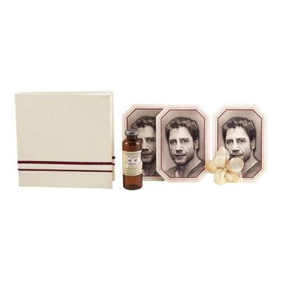 1189. Him's (Javier Bardem) Book of Poetry and Holy Cards with Mother's (Jennifer Lawrence) Remedy Bottle ### MOTHER! (2017)