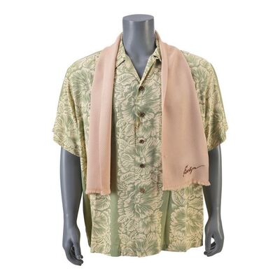 1247. Rafe McCawley's (Ben Affleck) Hawaiian Shirt and Embroidered Scarf ### PEARL HARBOR (2001)