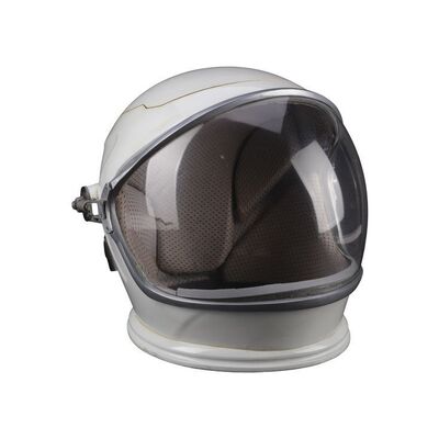 1259. Captain Leo Davidson's (Mark Wahlberg) Astronaut Helmet ### PLANET OF THE APES (2001)