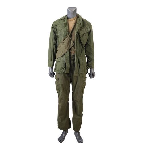 1261. Chris Taylor's (Charlie Sheen) Army Fatigues ### PLATOON (1986)