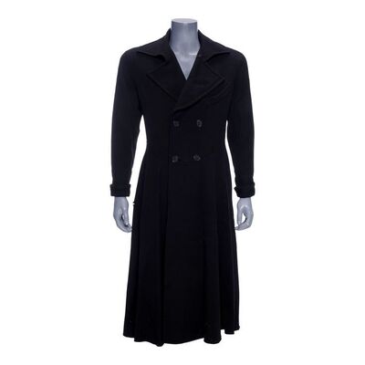1337. Lamont Cranston's (Alec Baldwin) Overcoat ### THE SHADOW (1994)