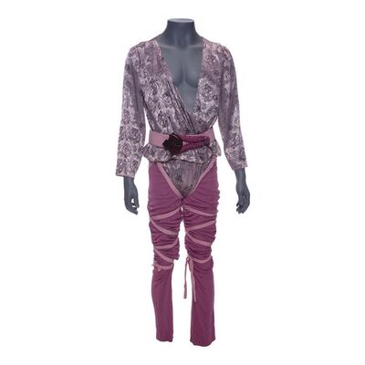 1578. TNG "Angel One" Male Civilian Costume ### STAR TREK: THE NEXT GENERATION (1987-1994)