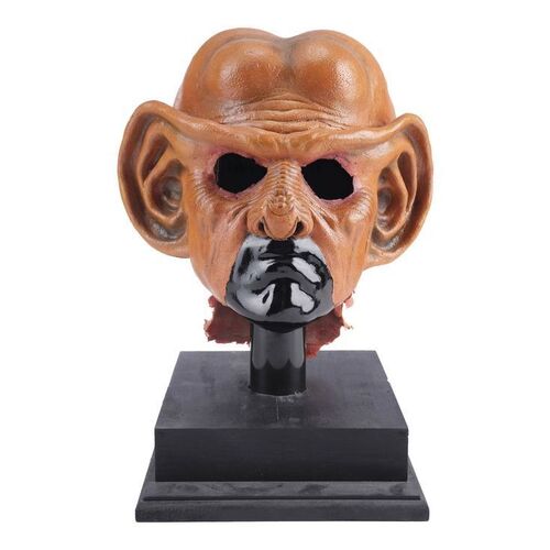 1594. Quark's (Armin Shimerman) Head Appliance ### STAR TREK: DEEP SPACE NINE (1993-1999)