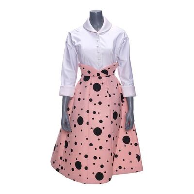 Lot #5: Grace Hargreeves's (Jordan Claire Robbins) Repaired by Pogo Costume ### UMBRELLA ACADEMY, THE (2019 - 2024)