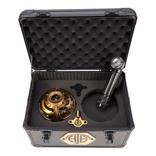 Lot #231: Teen Umbrella Academy Moldova Bomb with Flashlight ### UMBRELLA ACADEMY, THE (2019 - 2024)