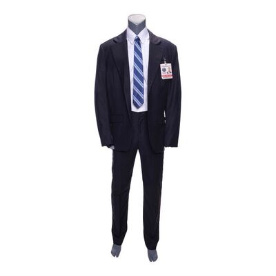 Lot #242: Luther Hargreeves's (Tom Hopper) CIA Visit Costume ### UMBRELLA ACADEMY, THE (2019 - 2024)