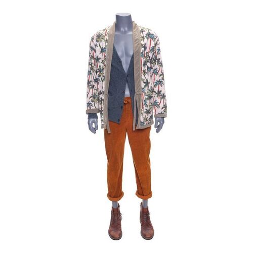 Lot #273: Klaus Hargreeves's (Robert Sheehan) Chat and Eating Costume ### UMBRELLA ACADEMY, THE (2019 - 2024)
