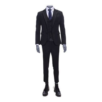 Lot #278: Number Five's (Aidan Gallagher) Reunion at Lila's House Costume ### UMBRELLA ACADEMY, THE (2019 - 2024)