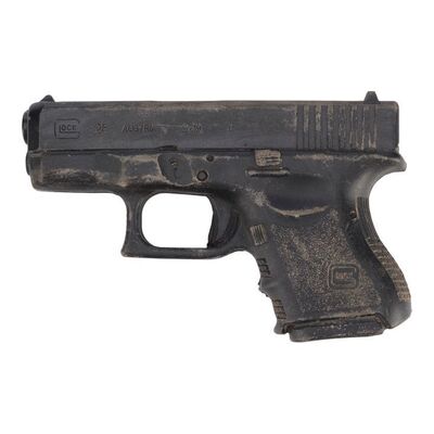 Lot #68: Rosita Espinosa's (Christian Serratos) Rubber Gun ### WALKING DEAD, THE (2010-2022)