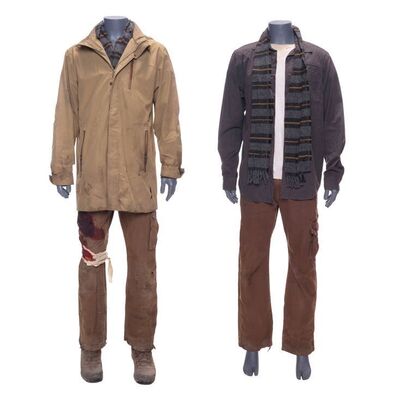Lot #128: Morgan Jones' (Lennie James) Bloody and Clean Season 4 Costumes ### FEAR THE WALKING DEAD (2015-2023)