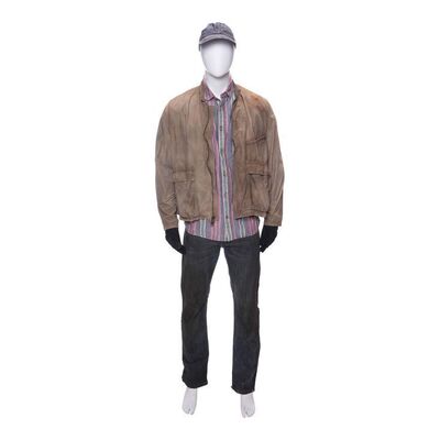 Lot #172: Wendell's (Daryl Mitchell) Season 4 Costume ### FEAR THE WALKING DEAD (2015-2023)