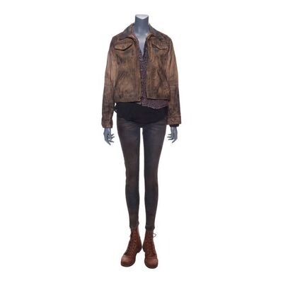 Lot #196: Alicia Clark's (Alycia Debnam-Carey) Season 5 Costume ### FEAR THE WALKING DEAD (2015-2023)