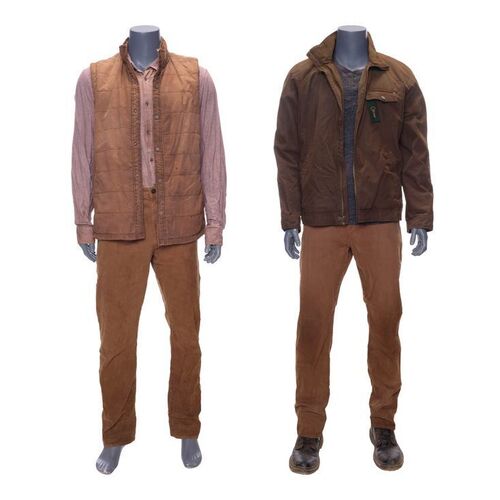 Lot #231: Marcus' (Justin Smith) Season 6 Costumes ### FEAR THE WALKING DEAD (2015-2023)