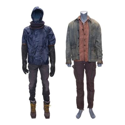 Lot #242: Wes' (Colby Hollman) Seasons 6 and 7 Costumes ### FEAR THE WALKING DEAD (2015-2023)