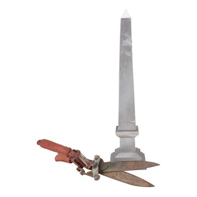 Lot #269: Sherry's (Christine Evangelista) Garden Scissors and Obolisk Weapons ### FEAR THE WALKING DEAD (2015-2023)
