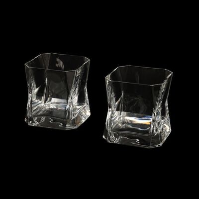 51. Editor Terry Rawlings' Pair of Deckard (Harrison Ford) Apartment Glass Whiskey Tumblers ### BLADE RUNNER (1982)