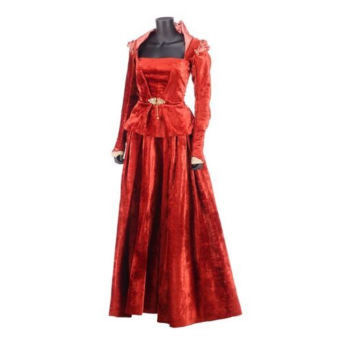 86. Queen Elizabeth's (Cate Blanchett) Red Gown ### ELIZABETH (1998)