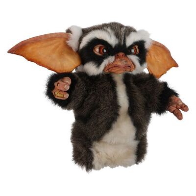 121. George Mogwai Display ### GREMLINS 2: THE NEW BATCH (1990)
