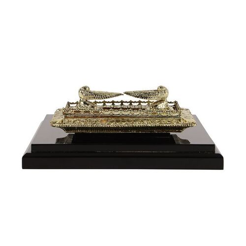 206. Ark of the Covenant Lid Model Miniature ### INDIANA JONES AND THE RAIDERS OF THE LOST ARK (1981)