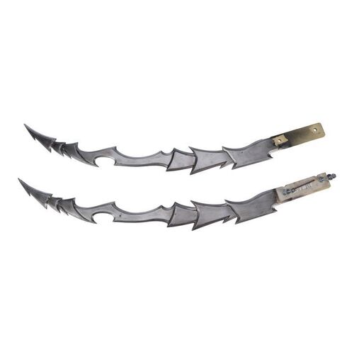 868. Pair of Scar's (Ian Whyte) Extended Wrist Blades ### AVP: ALIEN VS. PREDATOR (2004)
