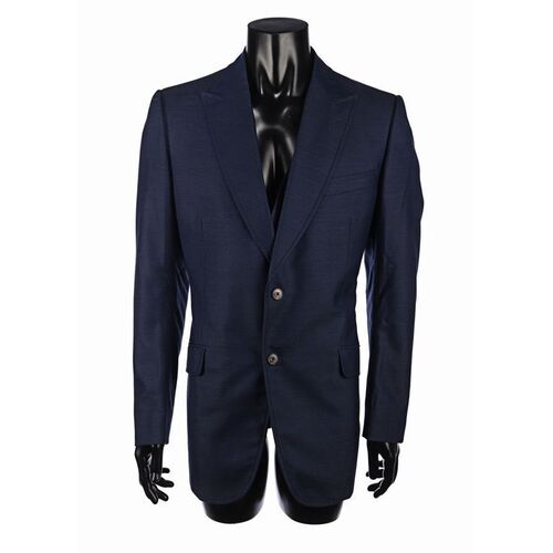 927. Bruce Wayne's (Ben Affleck) Gucci Suit Jacket and Waistcoat ### BATMAN V SUPERMAN: DAWN OF JUSTICE (2016)
