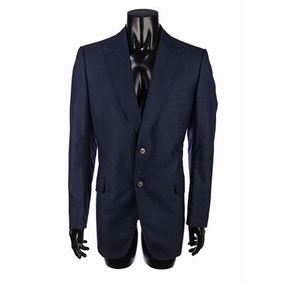 927. Bruce Wayne's (Ben Affleck) Gucci Suit Jacket and Waistcoat ### BATMAN V SUPERMAN: DAWN OF JUSTICE (2016)