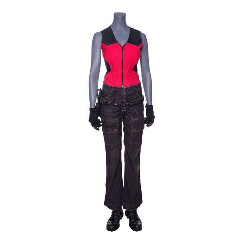 950. Abigail Whistler's (Jessica Biel) Costume ### BLADE: TRINITY (2004)