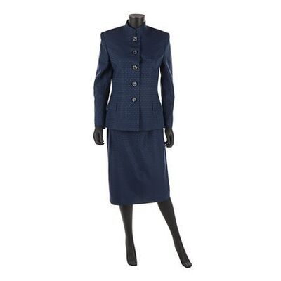1017. Margaret Thatcher's (Gillian Anderson) Screen-matched Skirt Suit ### THE CROWN - WAR (2020)