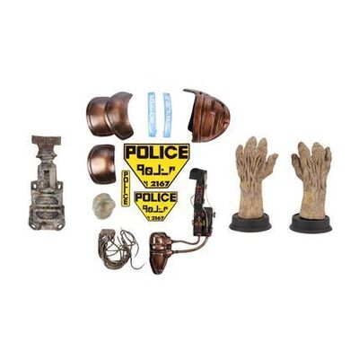 1117. Mangalore Hands and Costume Components with Police Costume Components ### THE FIFTH ELEMENT (1997)