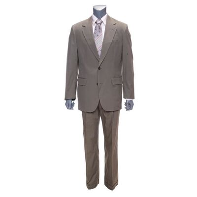 1119. The Narrator's (Edward Norton) Grey Suit ### FIGHT CLUB (1999)
