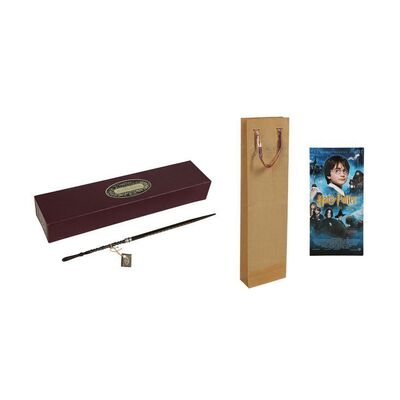 1239. Premiere Gifts, Wand and Wand Box ### HARRY POTTER AND THE PHILOSOPHER'S STONE (2001)